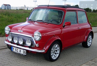 800px-Austin_Mini,_Baujahr_2000_-_2005-09-17.jpg