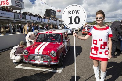 P90320096-bmw-group-classic-at-the-goodwood-revival-classic-mini-on-the-starting-grid-08-2018-2250px.jpg