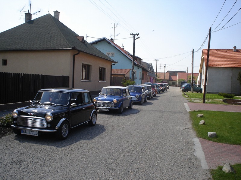 Mini 27. 4 2008 011.jpg