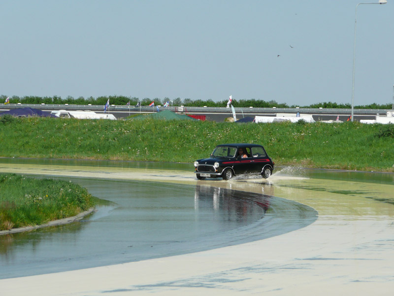 další aquaplaning.jpg