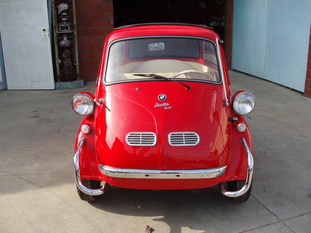 1133405900748_Isetta_RED_004.jpg