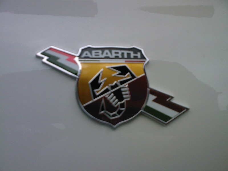 Fiat 500 Abarth (12).jpg